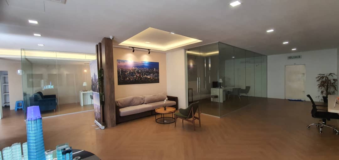 Gottlieb Road Commercial Bungalow For Sale