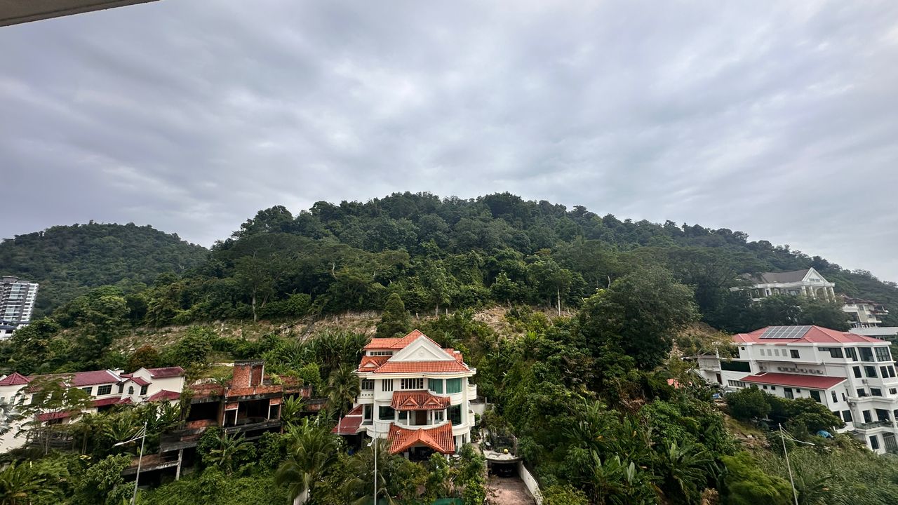 Hillcrest Residences Condominium For Sale