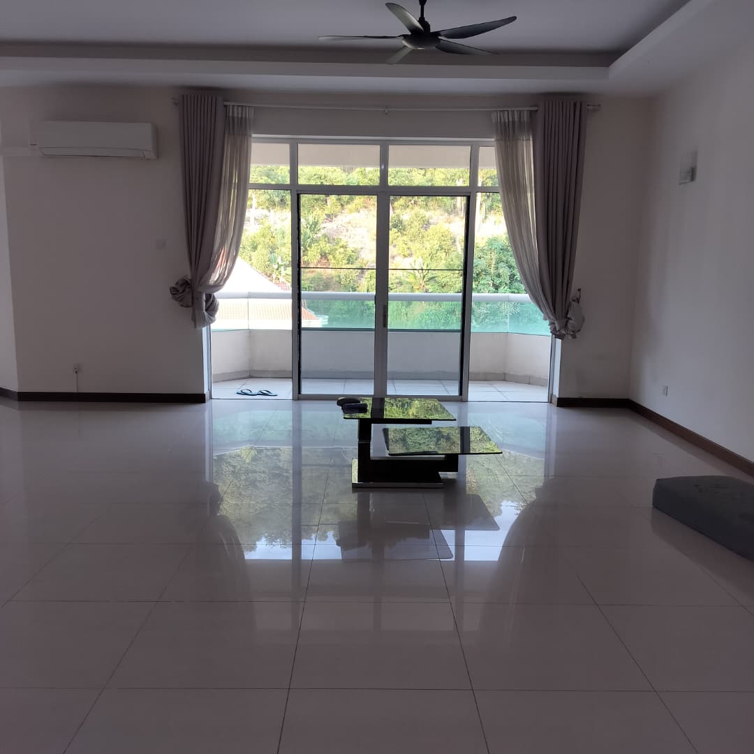 Hillcrest Residences Condominium For Sale