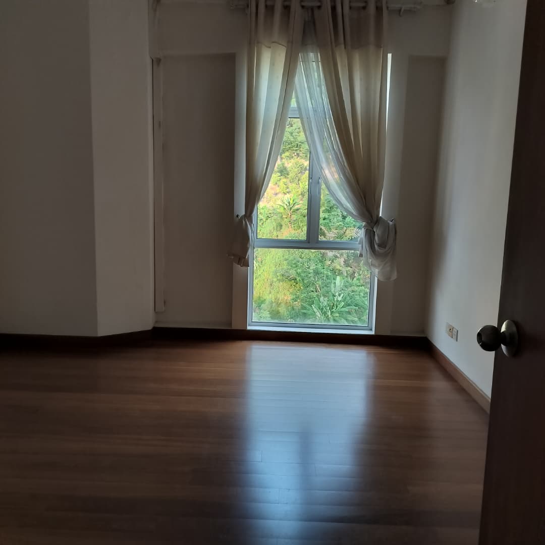 Hillcrest Residences Condominium For Sale