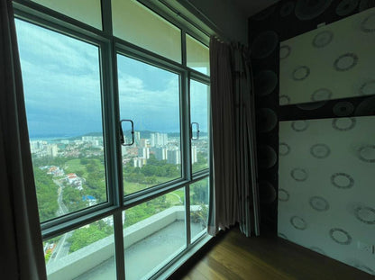 Hillcrest Residences Condominium For Sale | 2272sqft | 3+2R4+1B | RM528.17psf