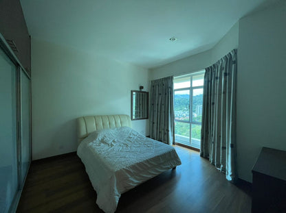 Hillcrest Residences Condominium For Sale | 2272sqft | 3+2R4+1B | RM528.17psf