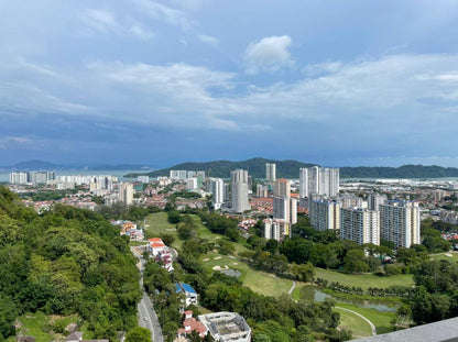 Hillcrest Residences Condominium For Sale | 2272sqft | 3+2R4+1B | RM528.17psf