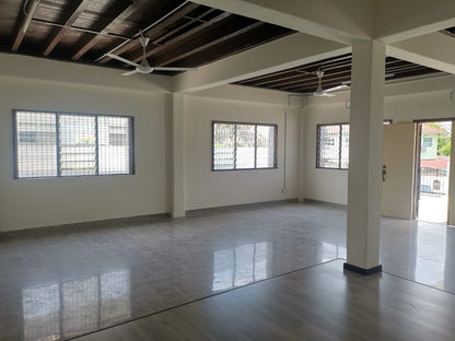Tanjung Bungah Landed House For Sale | 2300sqft | 3+1R1+1B | RM 1082.61psf (floor) | RM529.45psf (land)
