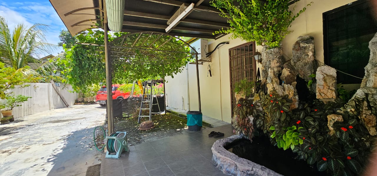 Tanjung Bungah Bungalow For Sale