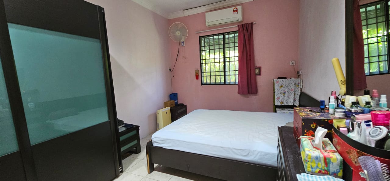 Tanjung Bungah Bungalow For Sale