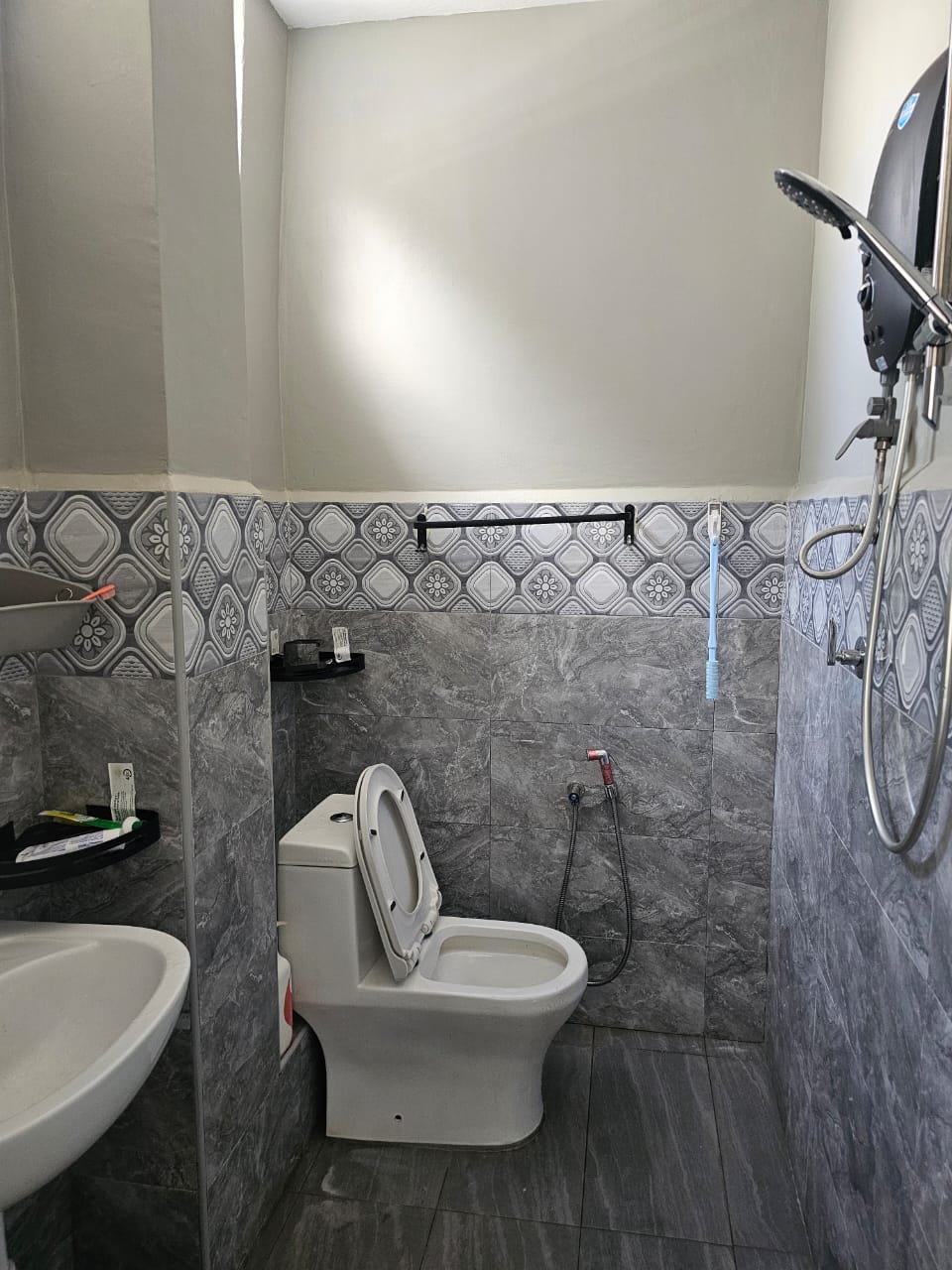 Bandar Bayan Baru Landed House For Sale | 2400sqft | 3R2B | RM270.83psf (floor) | RM464.29psf (land)