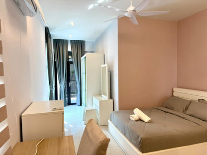 Moonlight Bay Condominium For Rent