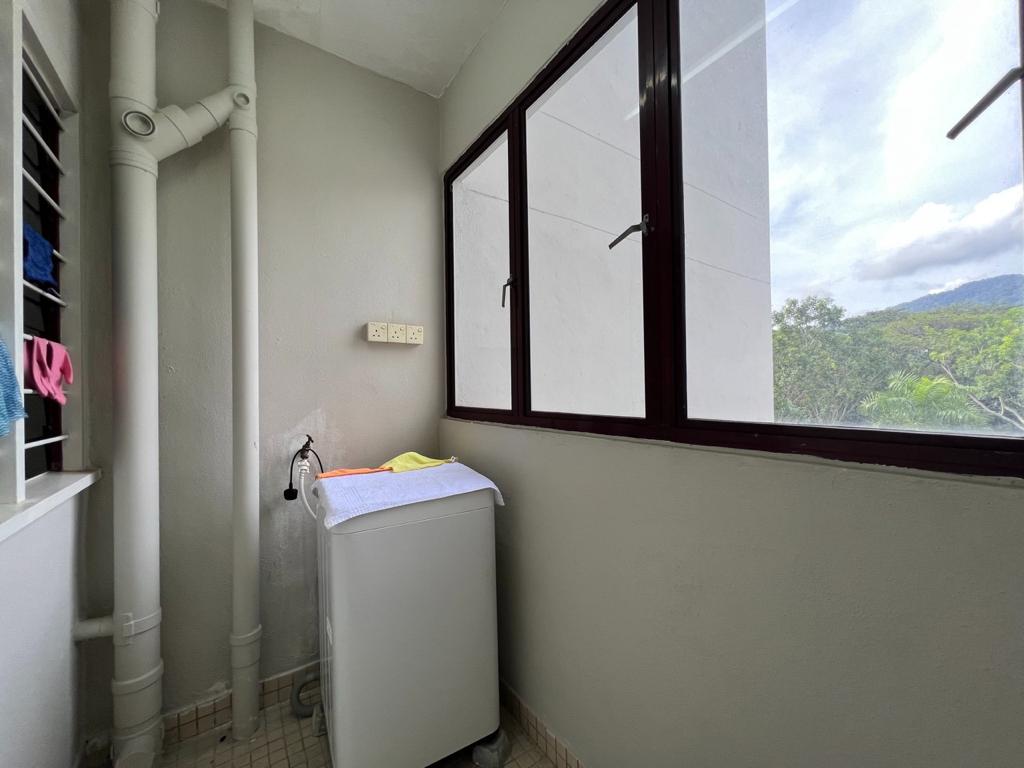 Marina Bay Condominium For Sale