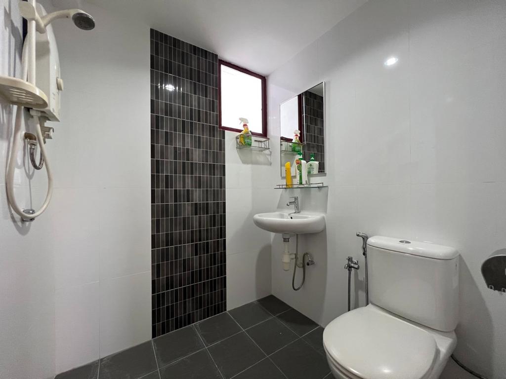 Marina Bay Condominium For Sale