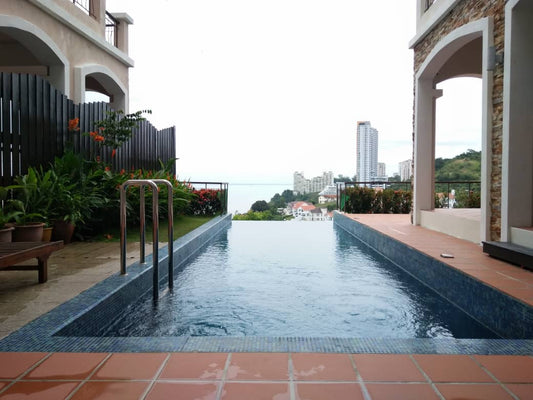 Moonlight Bay Condominium For Rent 