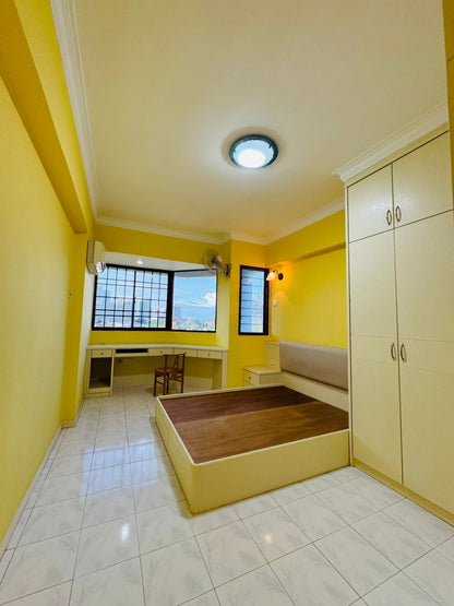 Marina Bay Condominium For Sale