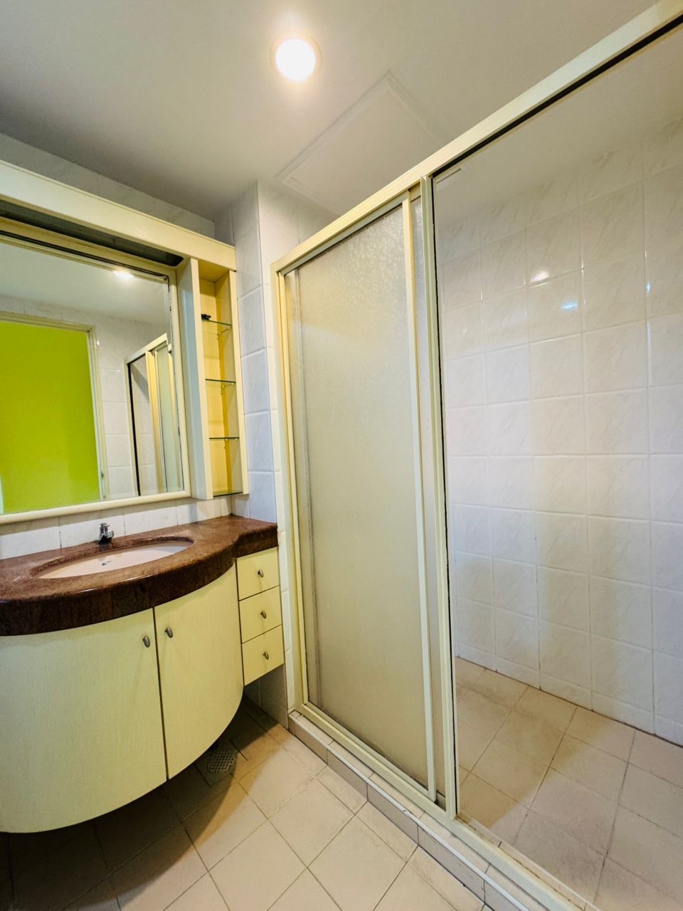 Marina Bay Condominium For Sale