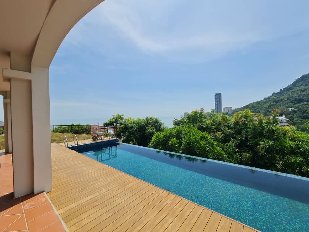 Moonlight Bay Bungalow For Sale