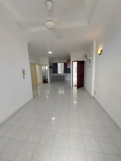 N-Park Condominium For Sale | 700sqft | 3R2B | RM514.29psf