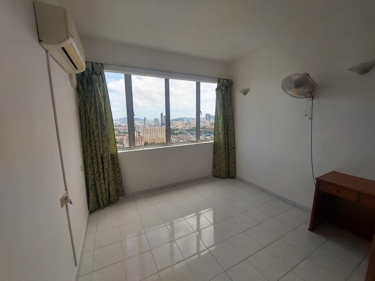 N-Park Condominium For Sale | 700sqft | 3R2B | RM514.29psf