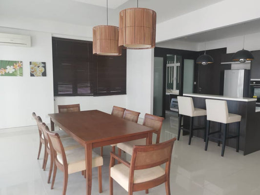 Gurney Paragon Condominium For Sale 