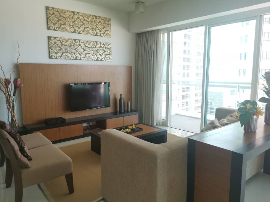 Gurney Paragon Condominium For Sale 