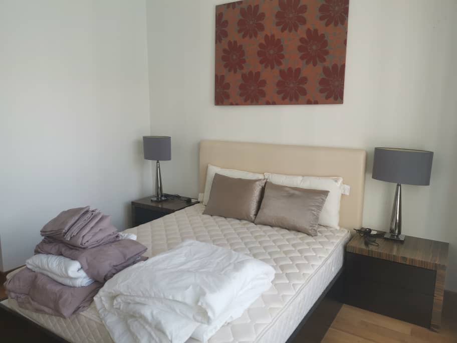 Gurney Paragon Condominium For Sale 