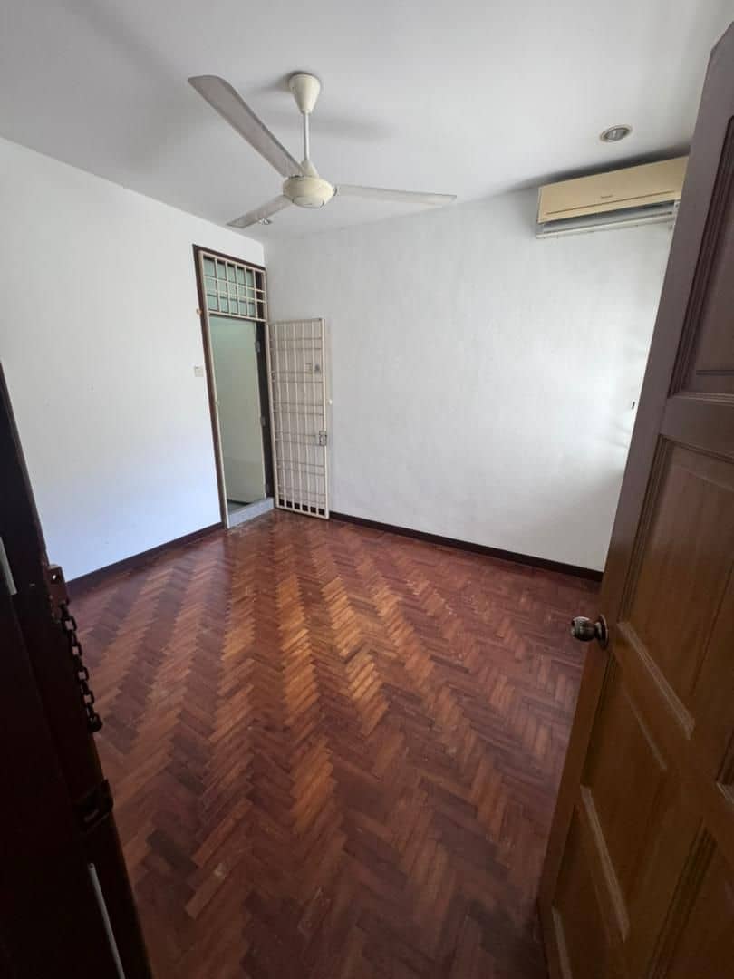 Pulau Tikus Landed House For Sale | 2300sqft | 4R2B | RM630.43psf (floor) | RM906.25psf (land)