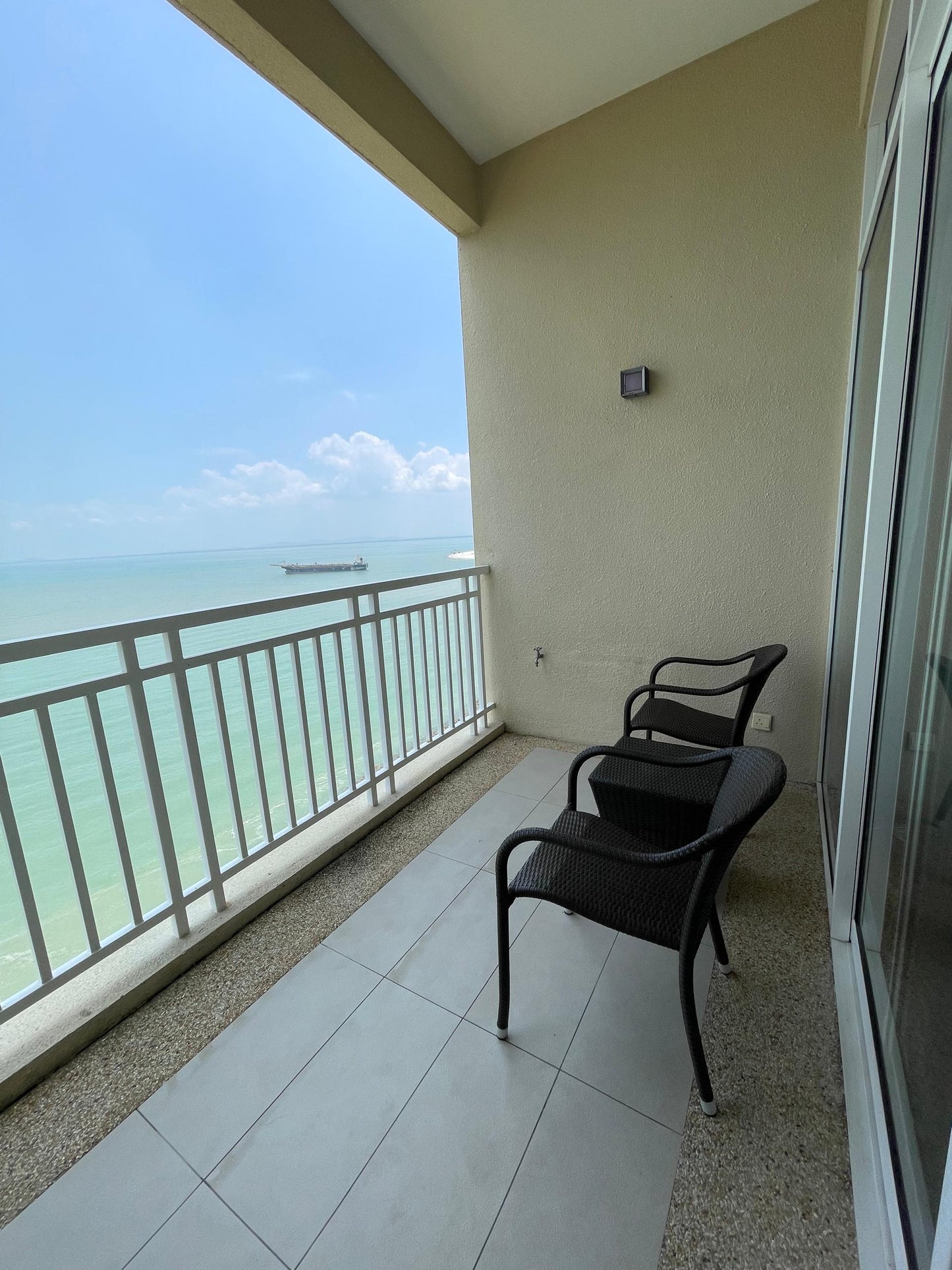 Quayside Condominium For Sale | 1137sqft | 1R2B | RM1044.85/sqft [Sold]