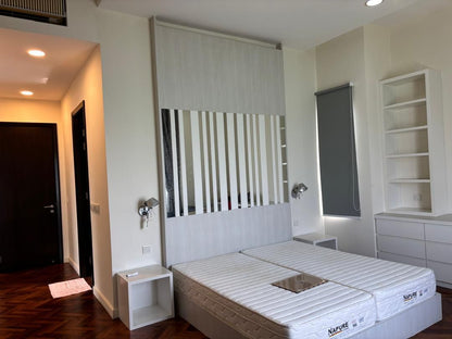 Quayside Condominium For Sale