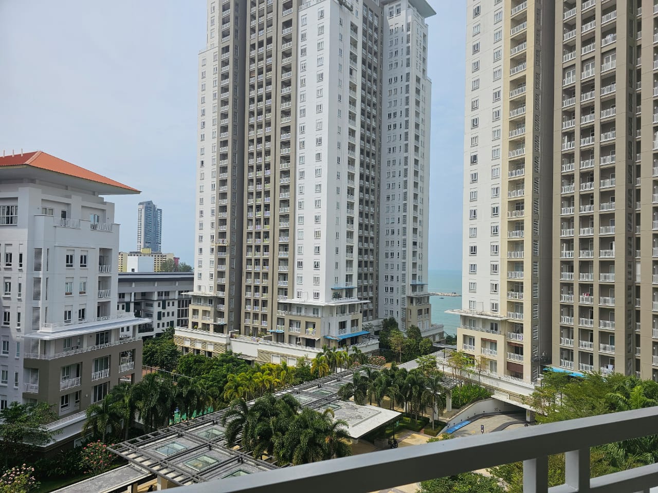 Quayside Condominium For Sale | 2146sqft | 2+1R3+1B | RM722.27psf