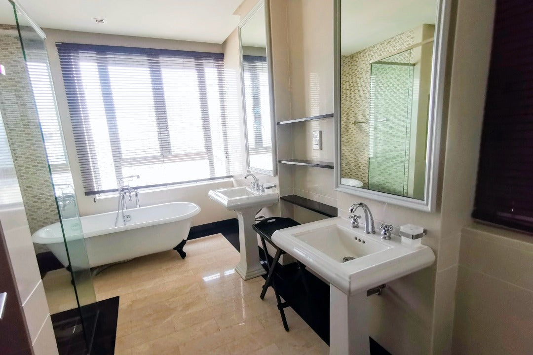 Quayside Condominium For Rent 