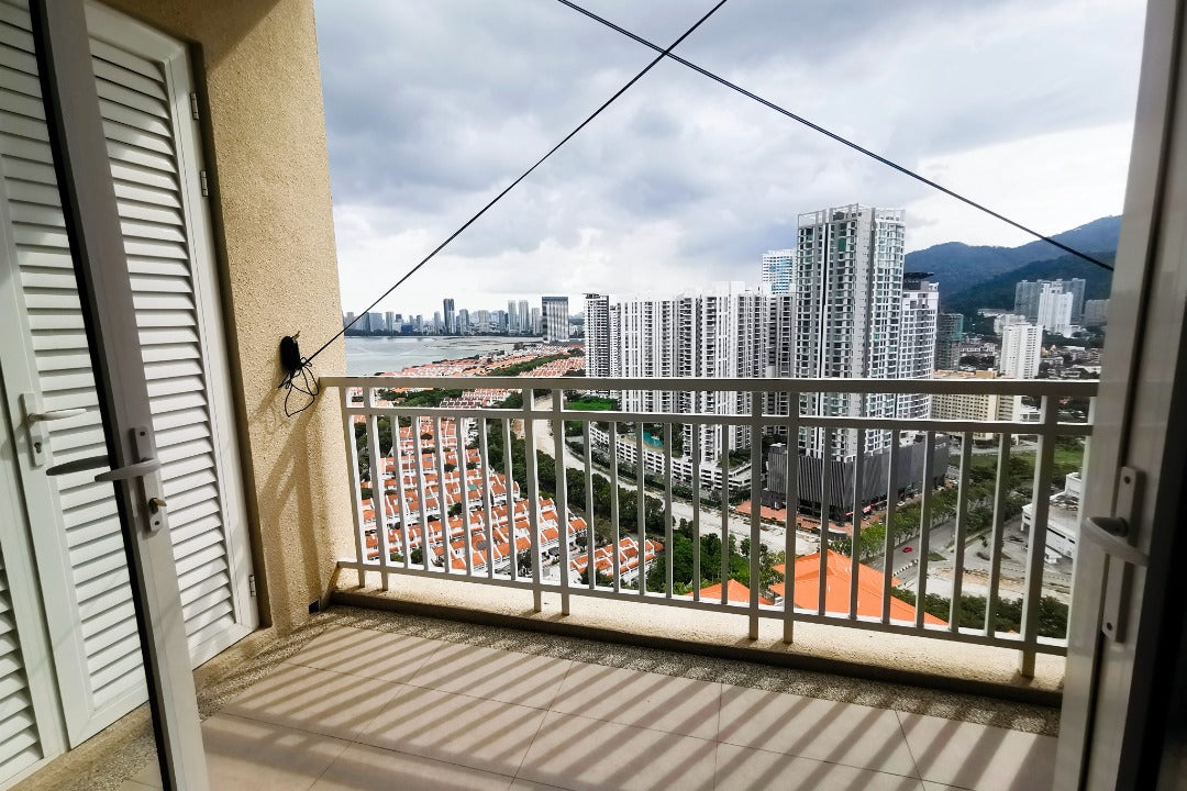 Quayside Condominium For Rent 