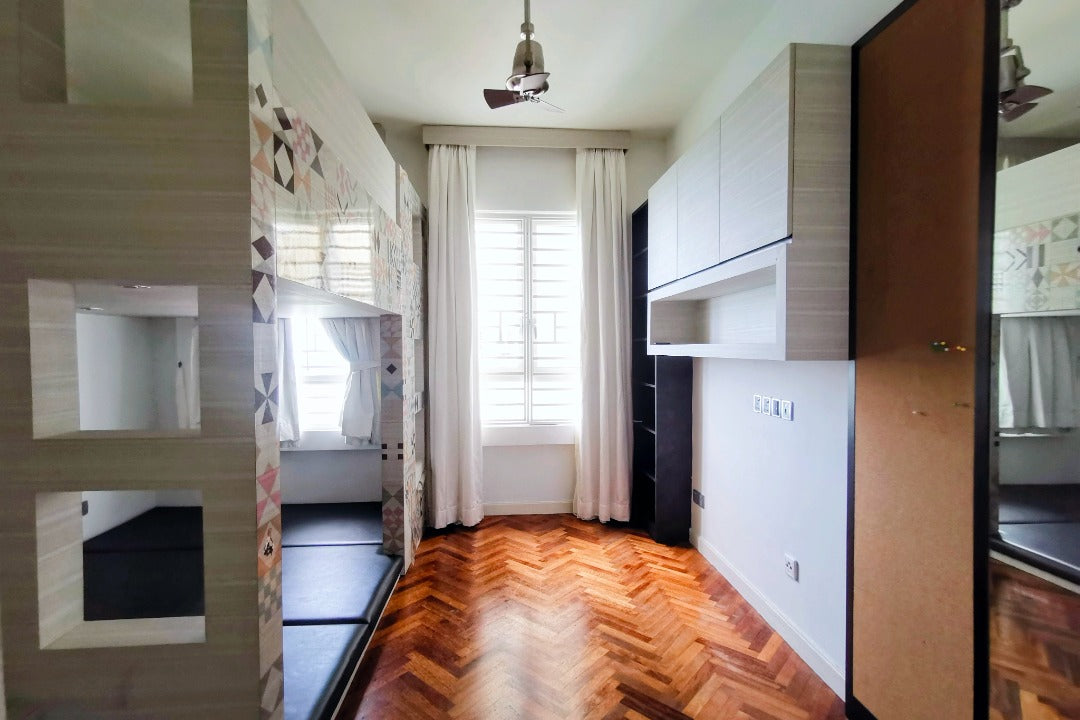 Quayside Condominium For Rent 