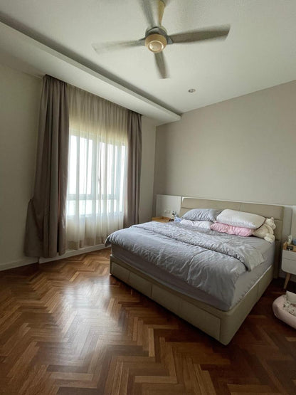 Quayside Condominium For Sale