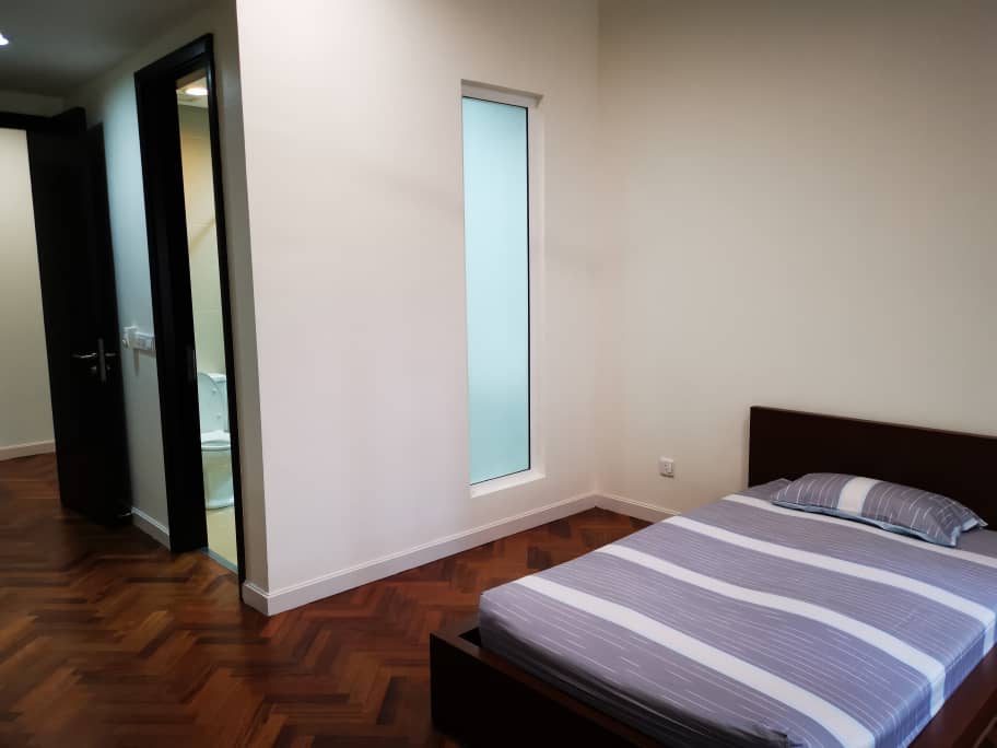 Quayside Condominium For Rent