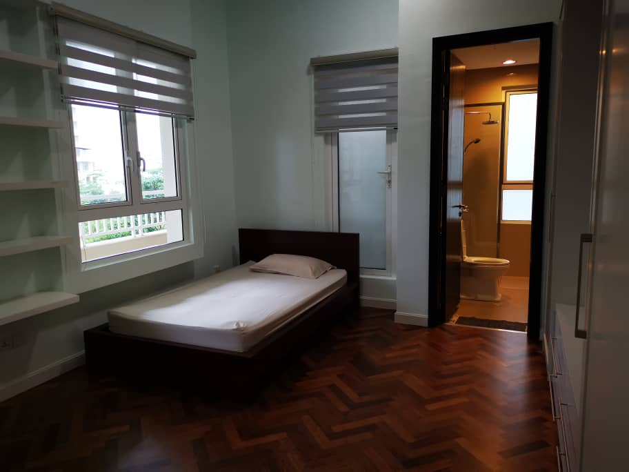 Quayside Condominium For Rent