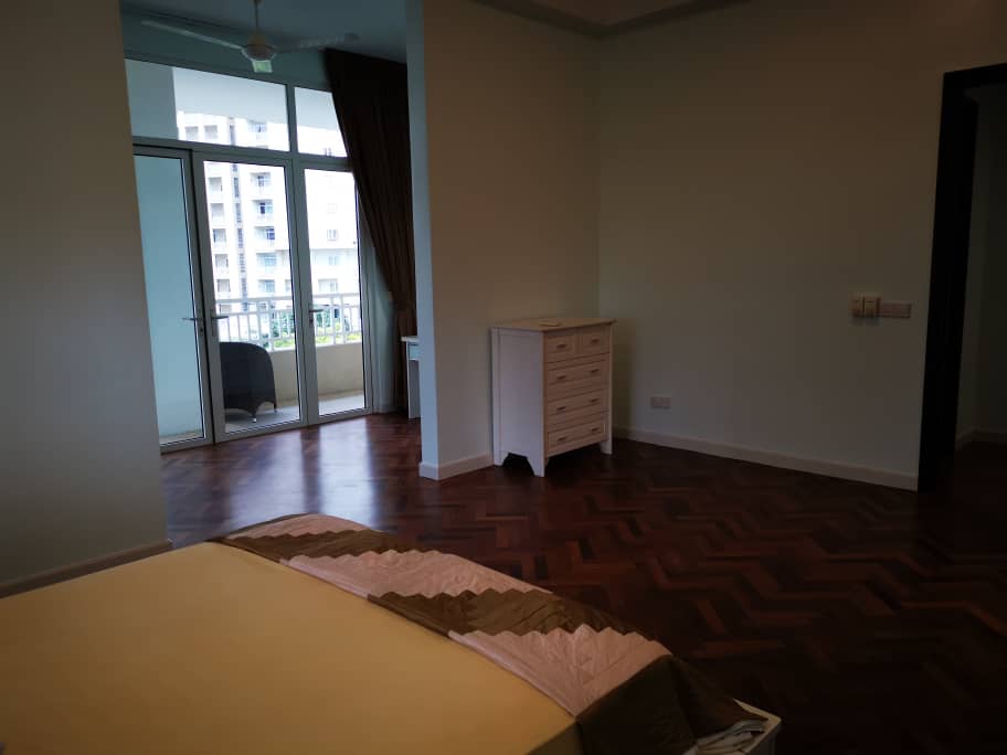 Quayside Condominium For Rent