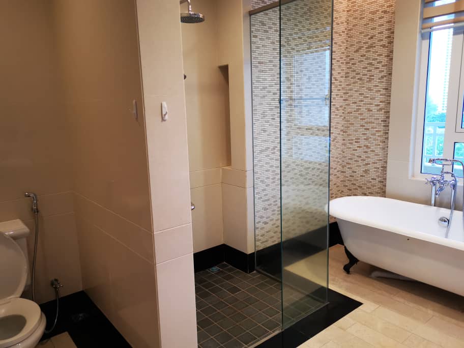 Quayside Condominium For Rent