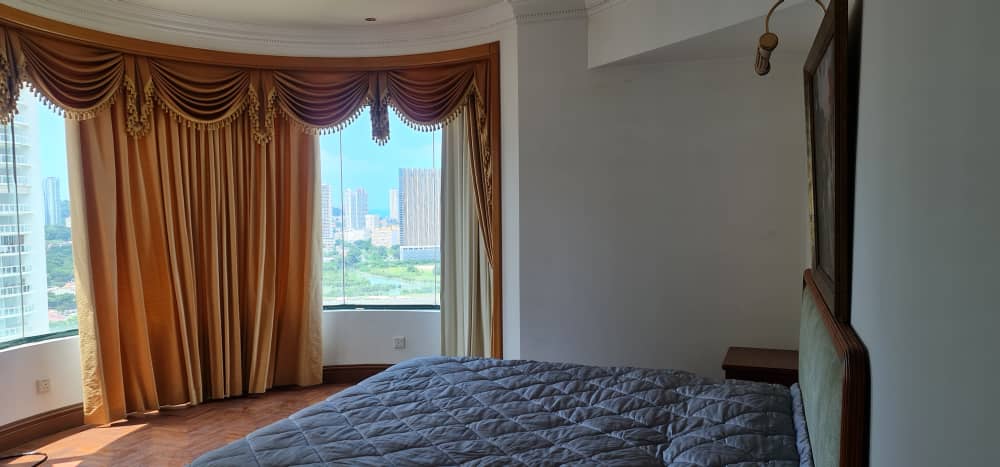 Silverton Condominium For Sale