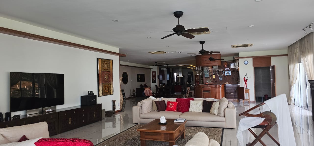 Skyhome Condominium For Sale