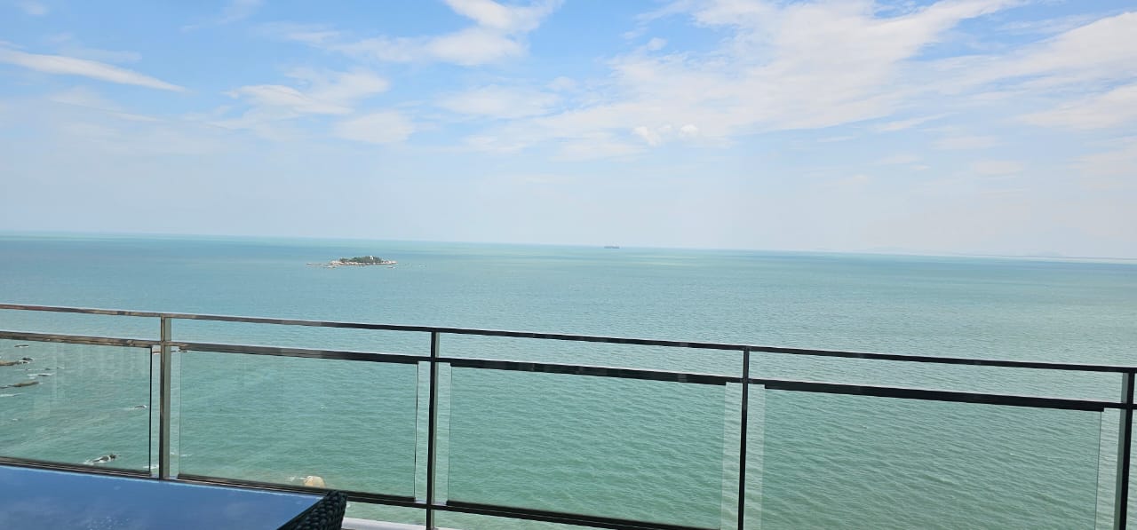 Skyhome Condominium For Sale