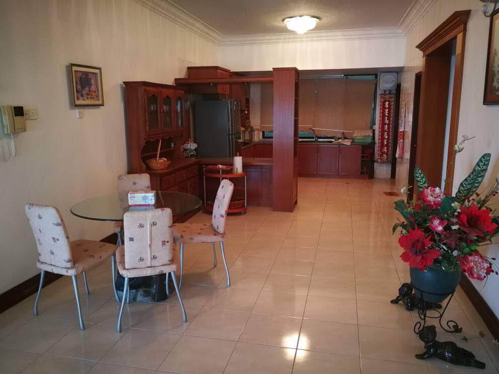 Silverton Condominium For Sale