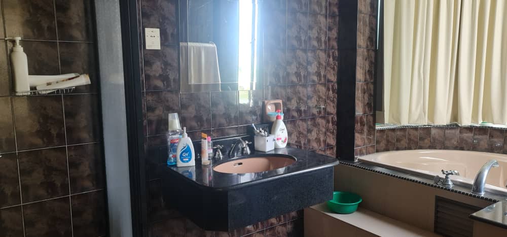 Silverton Condominium For Sale
