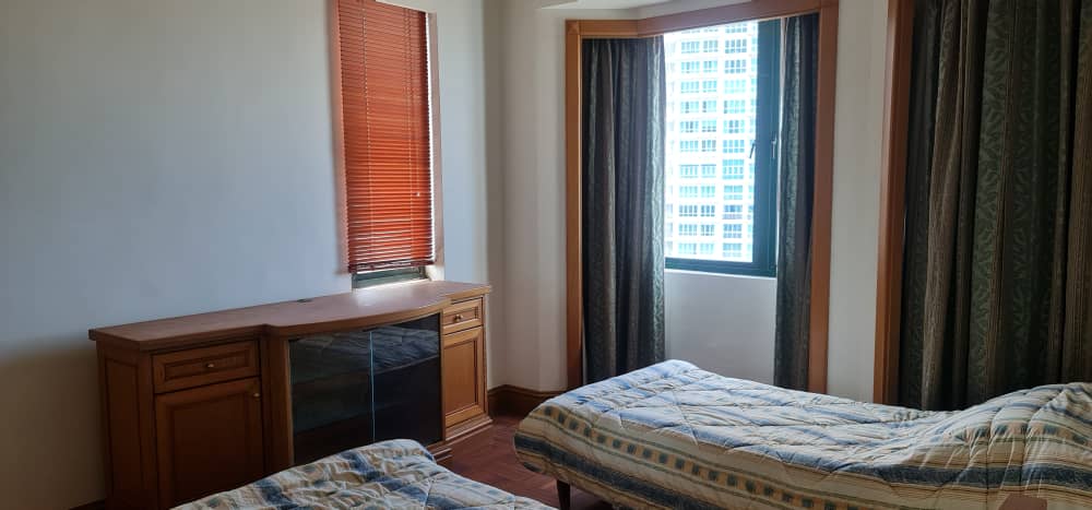 Silverton Condominium For Sale