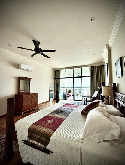 Sri Golden Bay Condominium For Sale | 2875sqft | 4+1R3+2B | RM932.17psf
