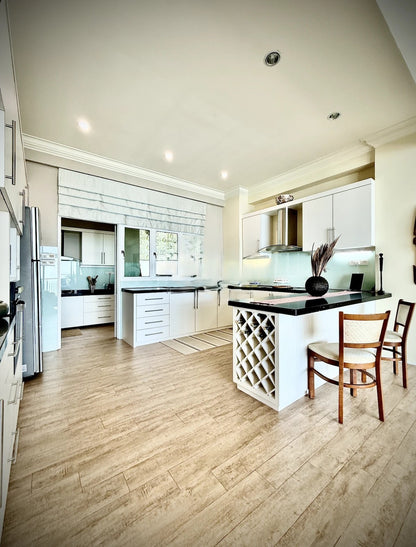 Sri Golden Bay Condominium For Sale | 2875sqft | 4+1R3+2B | RM932.17psf