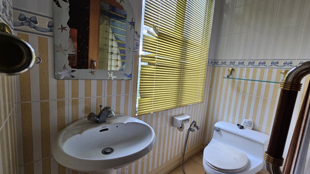 Sri Golden Bay Condominium For Sale | 2300sqft | 3R2B | RM826.09psf
