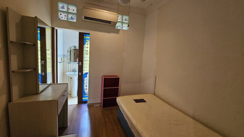 Sri Golden Bay Condominium For Sale | 2300sqft | 3R2B | RM826.09psf