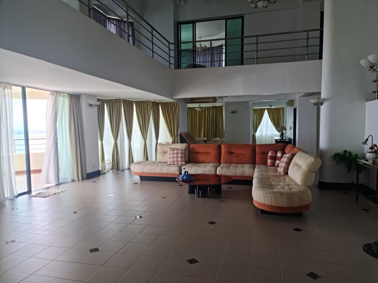 Silverton Condominium For Sale