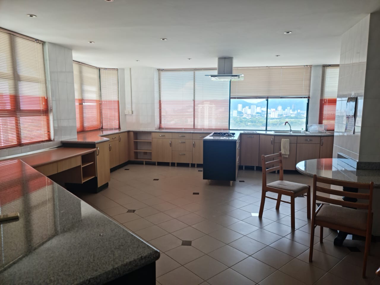 Silverton Condominium For Sale
