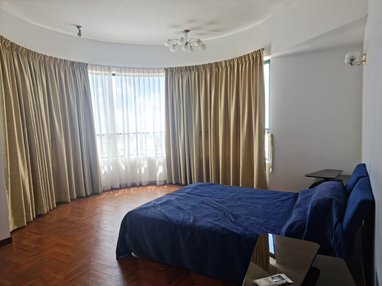 Silverton Condominium For Sale
