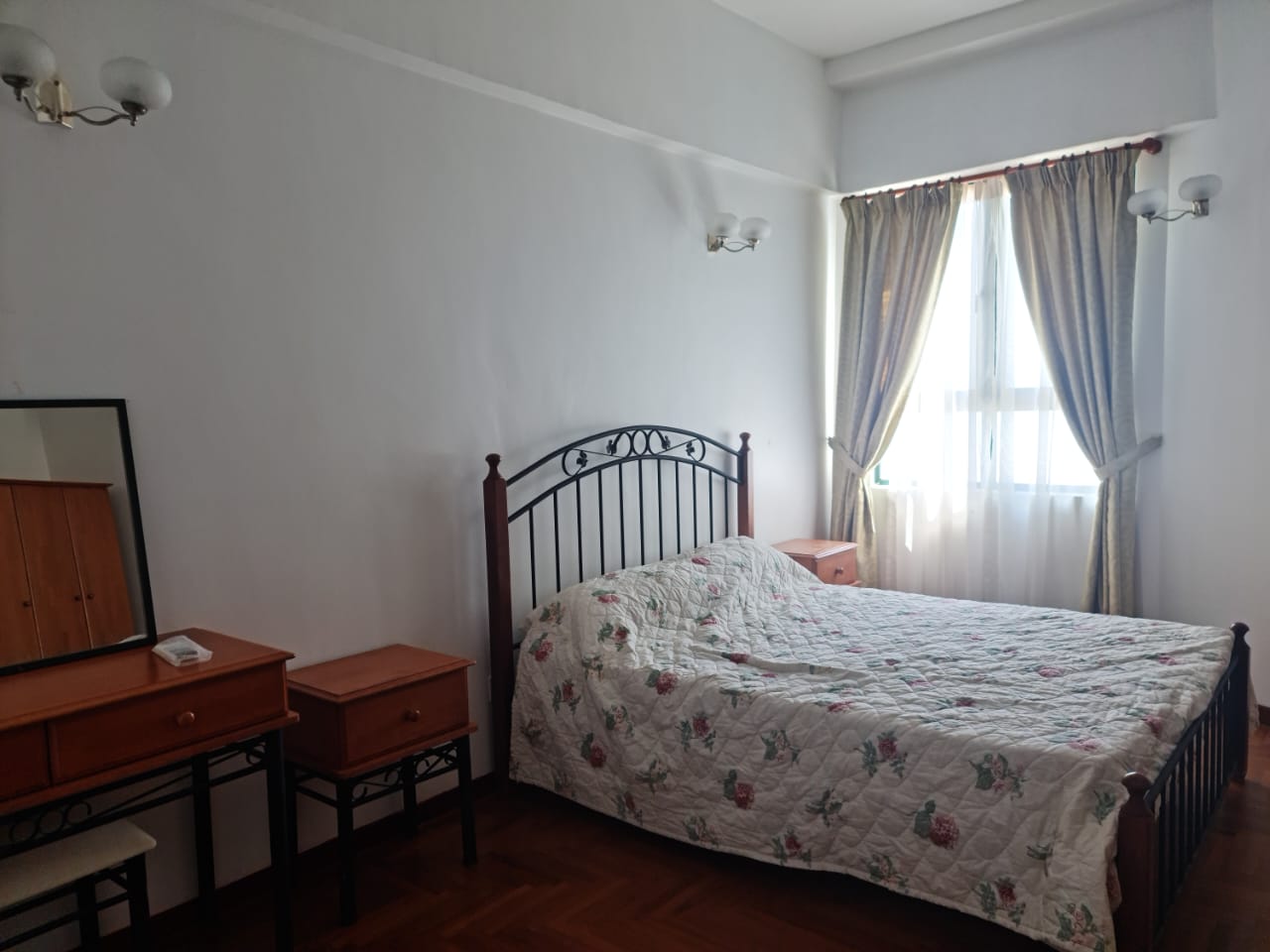 Silverton Condominium For Sale