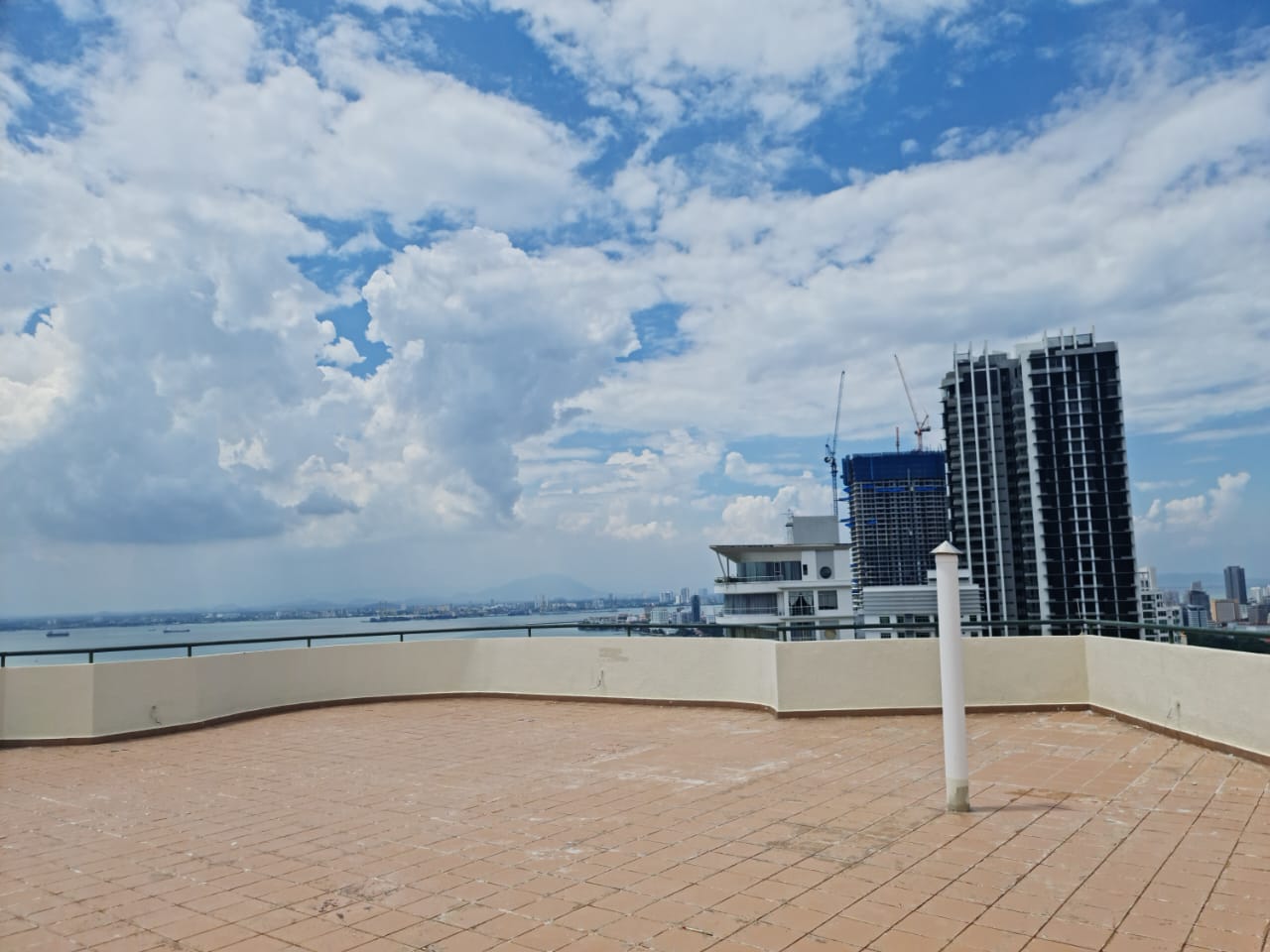 Silverton Condominium For Sale